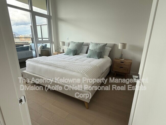 Photo - 3389 Lakeshore Rd Unit 602