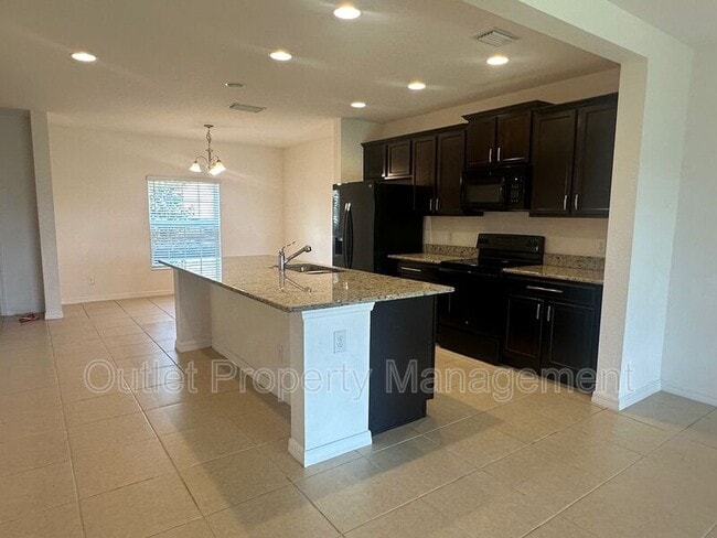 Photo - 238 Annabelle Way