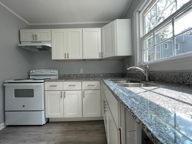 Photo - Dolphin Apartments