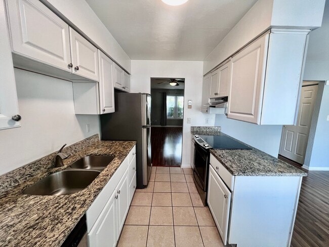 Photo - Charming Townhome in the Heart of Virginia Beach