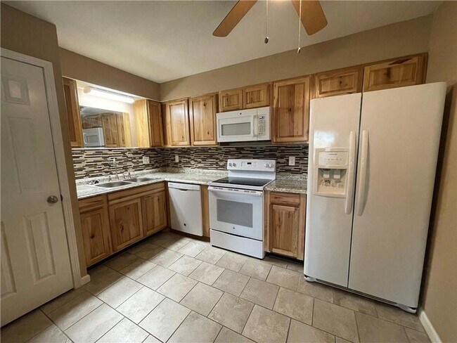Photo - 2010 Cypress Pl Unidad B