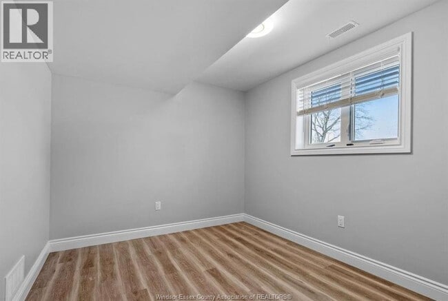 Photo - 1270 Tourangeau Rd