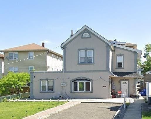 Building Photo - 21 Ave D Unit 2