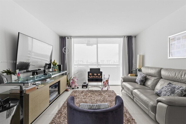 Photo - 1775 Washington Ave Unit 14F