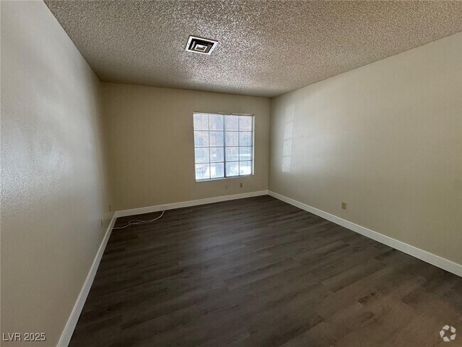 Building Photo - 4701 Nara Vista Way Unit 203 Rental