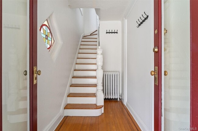 Photo - 355 Bronxville Rd