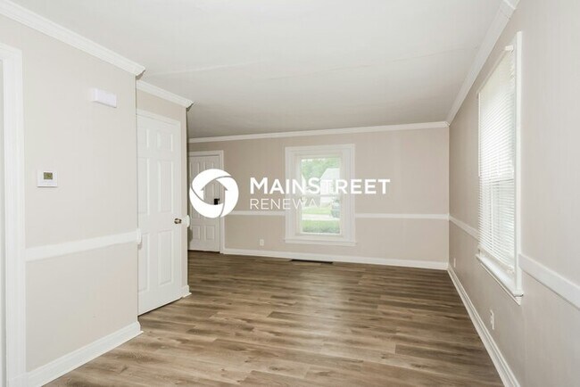Photo - 3 Bedroom Pet-Friendly Home in St. Louis, MO with Main Street Renewal