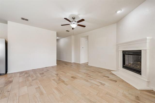 Photo - 815 Evergreen St