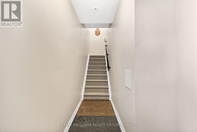 Photo - 565 Ozawa Private