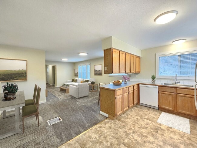 Photo - $1,650 - 2 Bed / 1 Bath Spacious House in Latah Valley Neighborhood