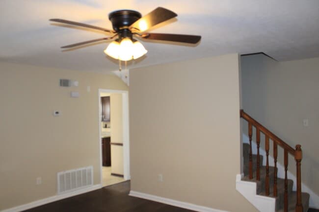 Photo - 4104 Spencer St