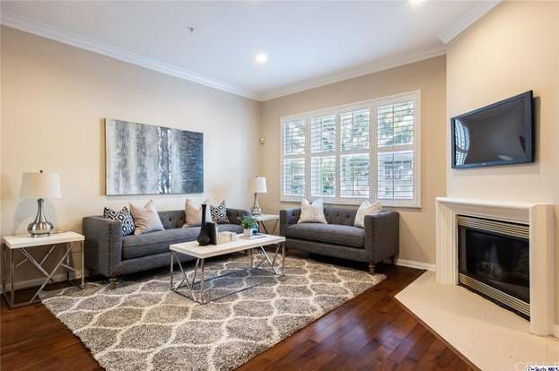 Building Photo - 441 S 7th St