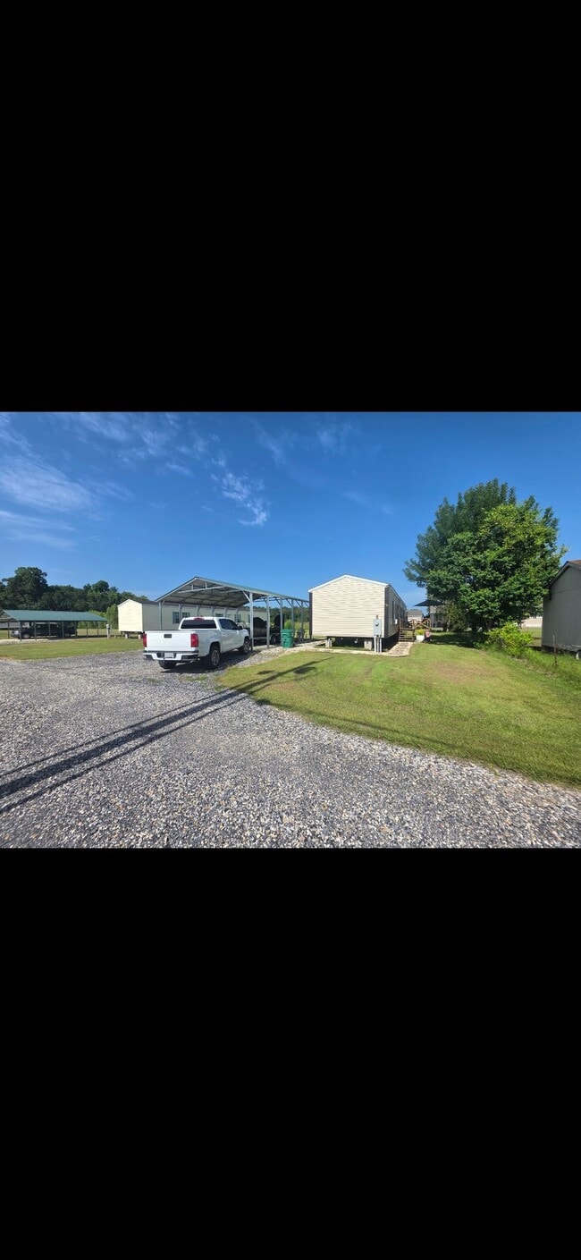 Photo - 130 Raoul Ln