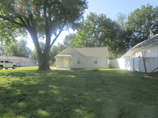 810 E London Ave