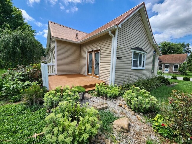 Photo - 4011 E Linn Ave