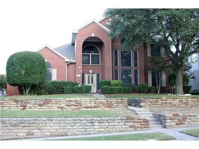 Stunning 5-Bedroom, 3-Bath Home with Over ... - Stunning 5-Bedroom, 3-Bath Home with Over ...