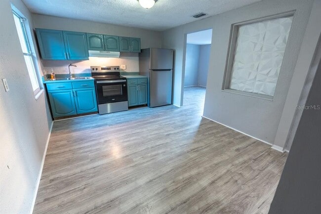 Photo - 8623 N Willow Ave