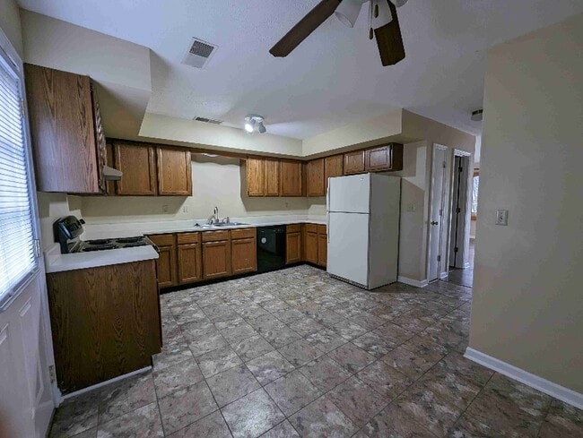 Photo - 5833 Benton Rd Unit #2