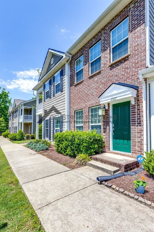 Building Photo - 6007 Dupont Cove Dr