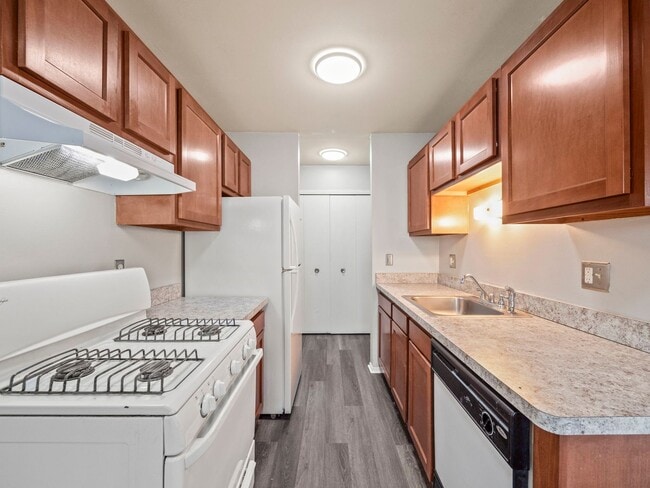 Photo - Glenwood Apartments