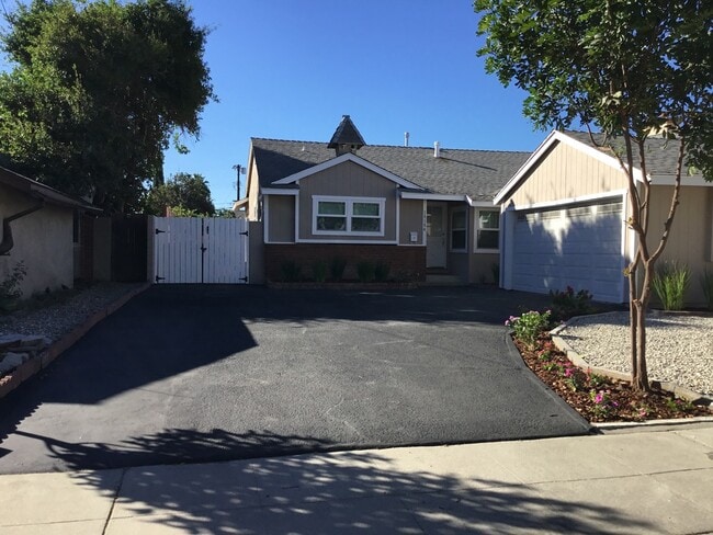 Building Photo - 15154 Enadia Way