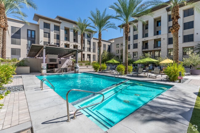 Piscina - Arts District Apartments