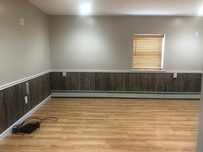 Nice size Living room - 14 Felix Pl Unidad 1