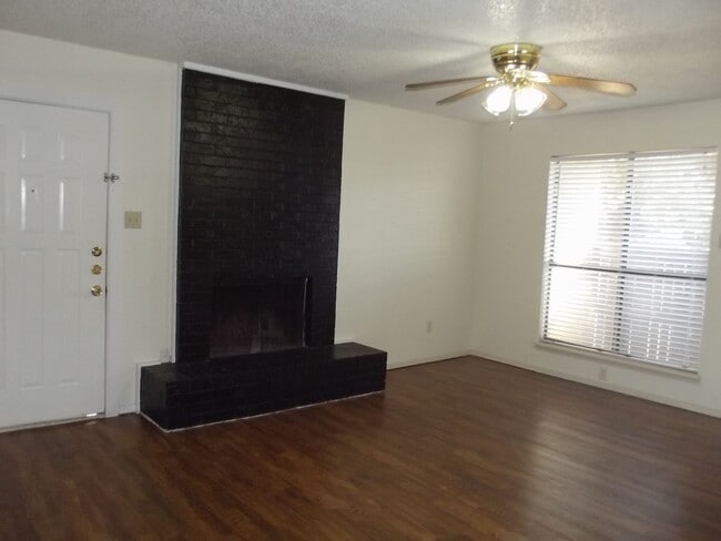 Photo - 1 Bedroom, 1 Bath with Carport - Raintree Manor Condo