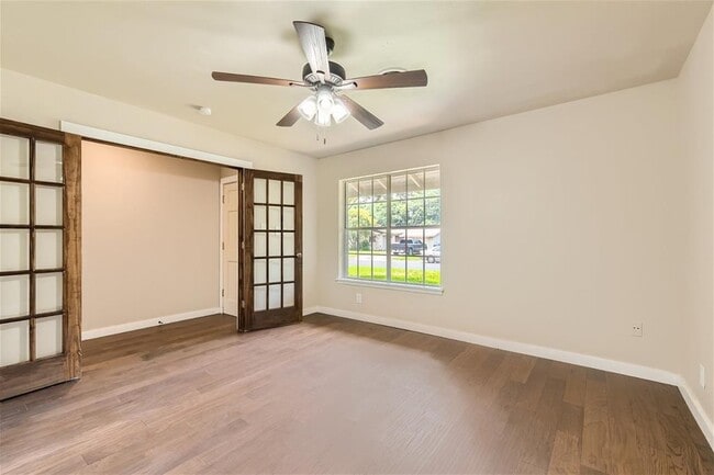 Photo - 8017 Briarwood Ln