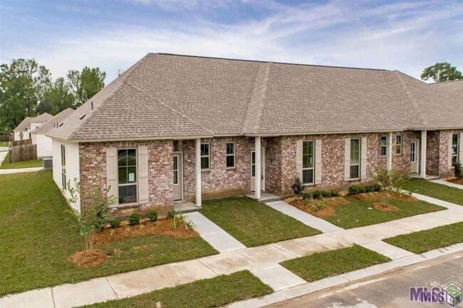 Building Photo - 1427 Pelican Club Dr