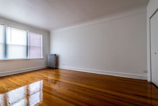 Photo - 654 N Pine Ave 5501-09 W Huron Chicago, IL 60644