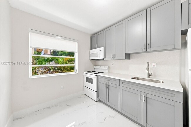 Photo - 219 NW 10th Ave Unit APT #4