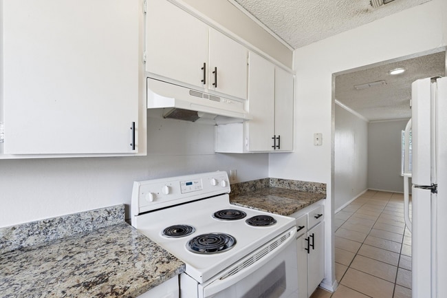 2BR/1.5BA Townhouse - Fort Worth