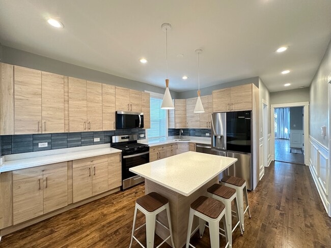 Photo - 2115 N Spaulding Ave Unit 3