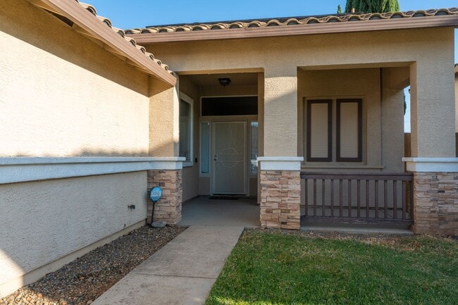 Photo - Stunning 3 Bedroom 2 Bath Home