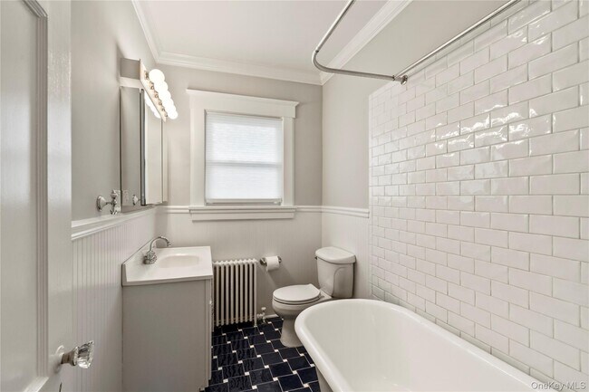 Photo - 46 Davis St