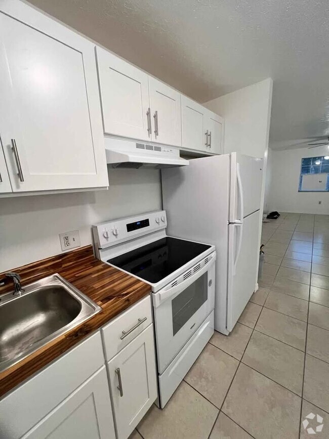 Building Photo - 211 S 20th St Rental