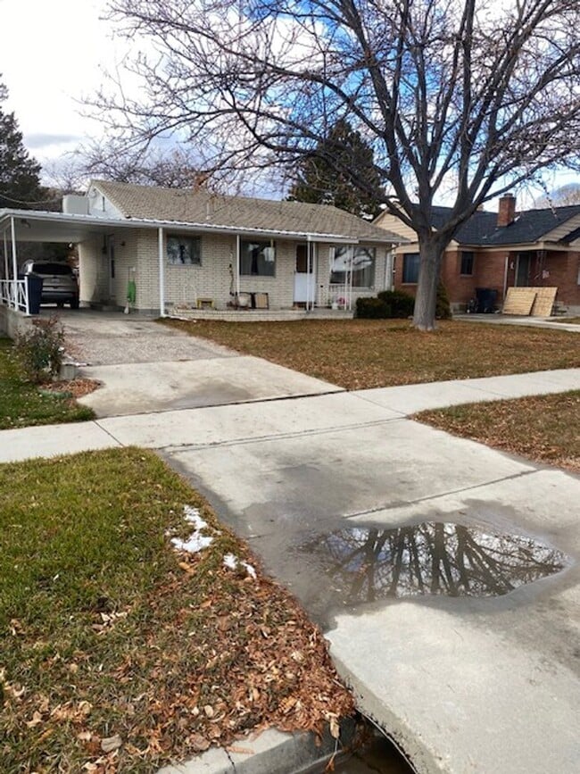 Building Photo - 2 Bedroom Home in Great Neighborhood!