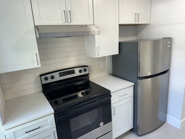 Photo - Crystal Lake Unit 2300 E Crystal Lake Ave  1C