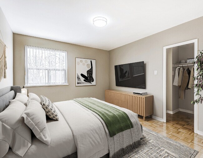 Photo - The Links Road