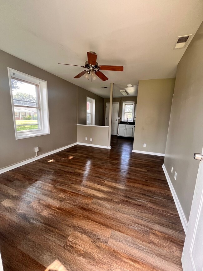 Photo - 1824 La Salle Pl
