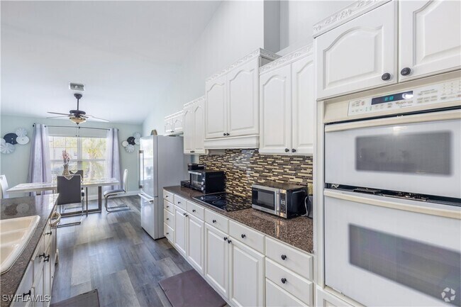 Building Photo - 307 NW 3rd Pl Rental