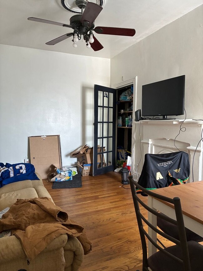 Photo - 3423 Ward St Unidad 3423 Ward St 2