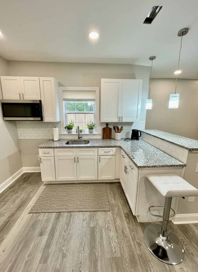 Photo - 6011 Master St