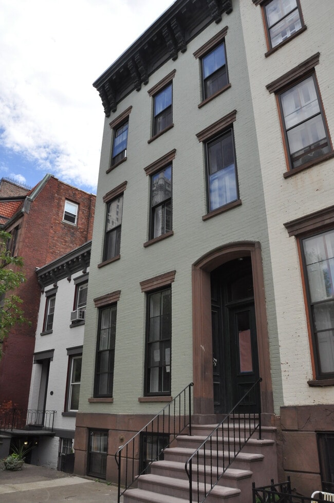 Photo - 280 State St Unit 8