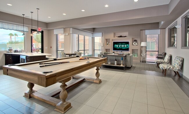 Photo - Boulder Pointe