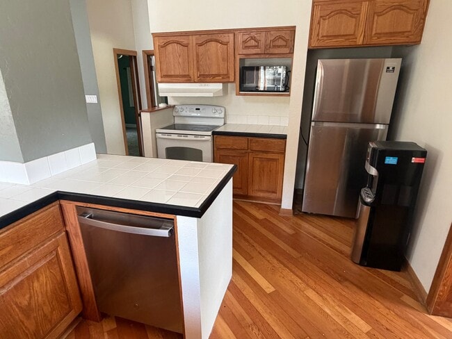 Photo - 721 Cole Rd