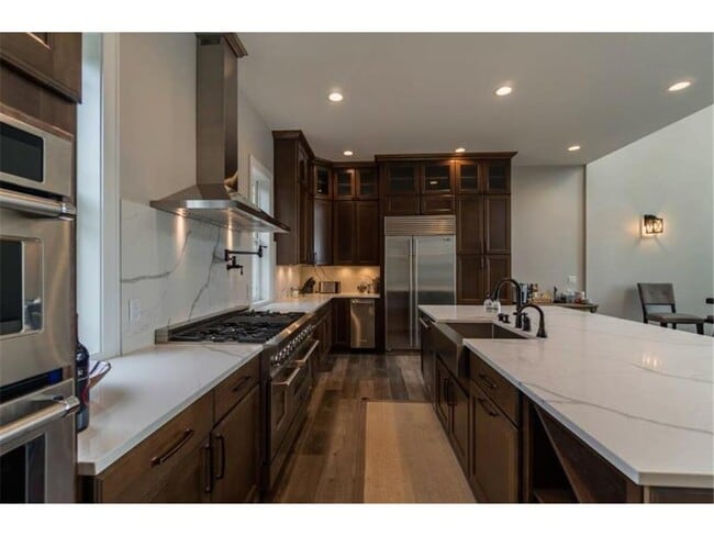 Photo - 373 Acacia Way