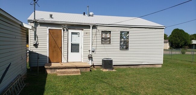 Photo - 1103 Roosevelt St