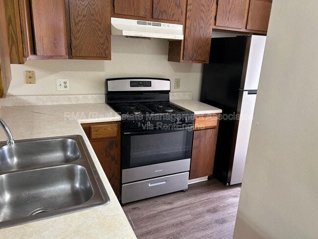 Photo - 128 Westwind Ct